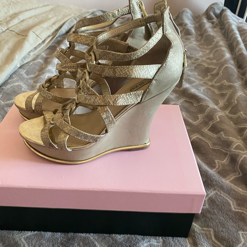 Guess shoes - Picture 4 of 4
